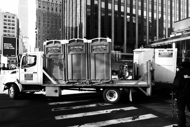 Portable Toilet Options We Offer in Kirbyville, TX